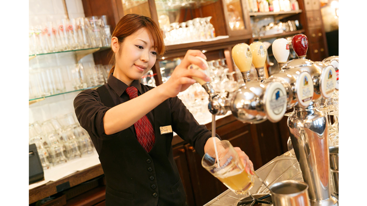Belgian Brasserie Court|レストランサービス・ホールスタッフの求人画像1枚目