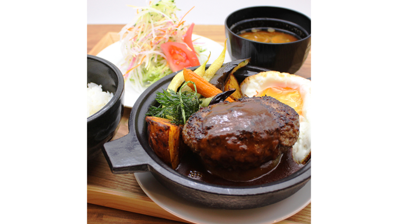 洋食屋伊勢十|料理長・料理長候補の求人画像1枚目