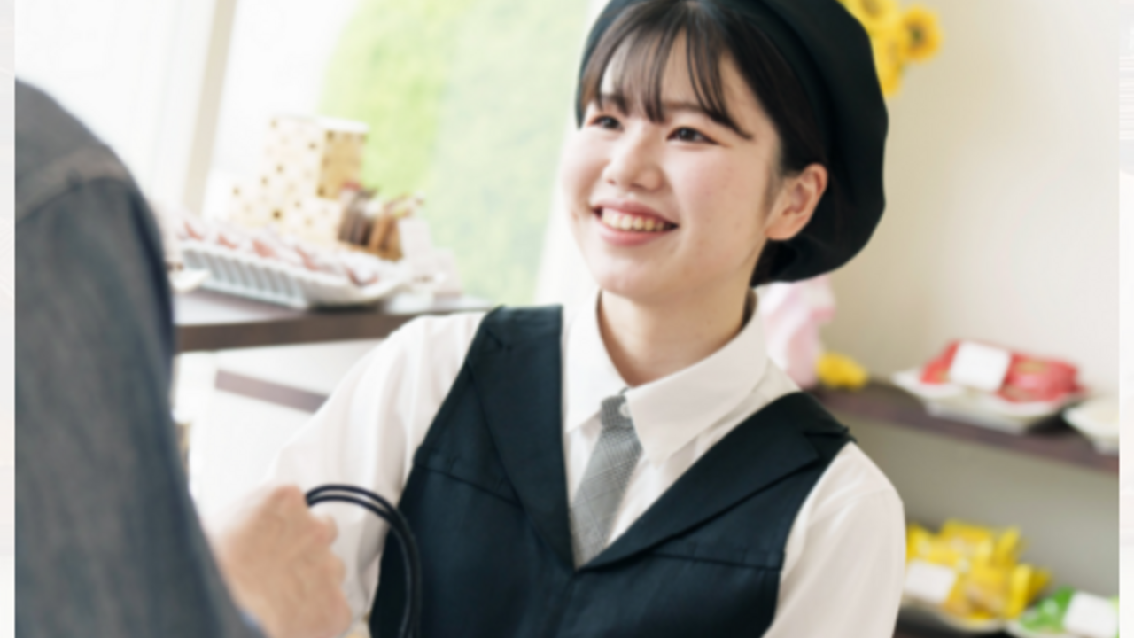 HAKUJUJI|販売スタッフの求人画像1枚目