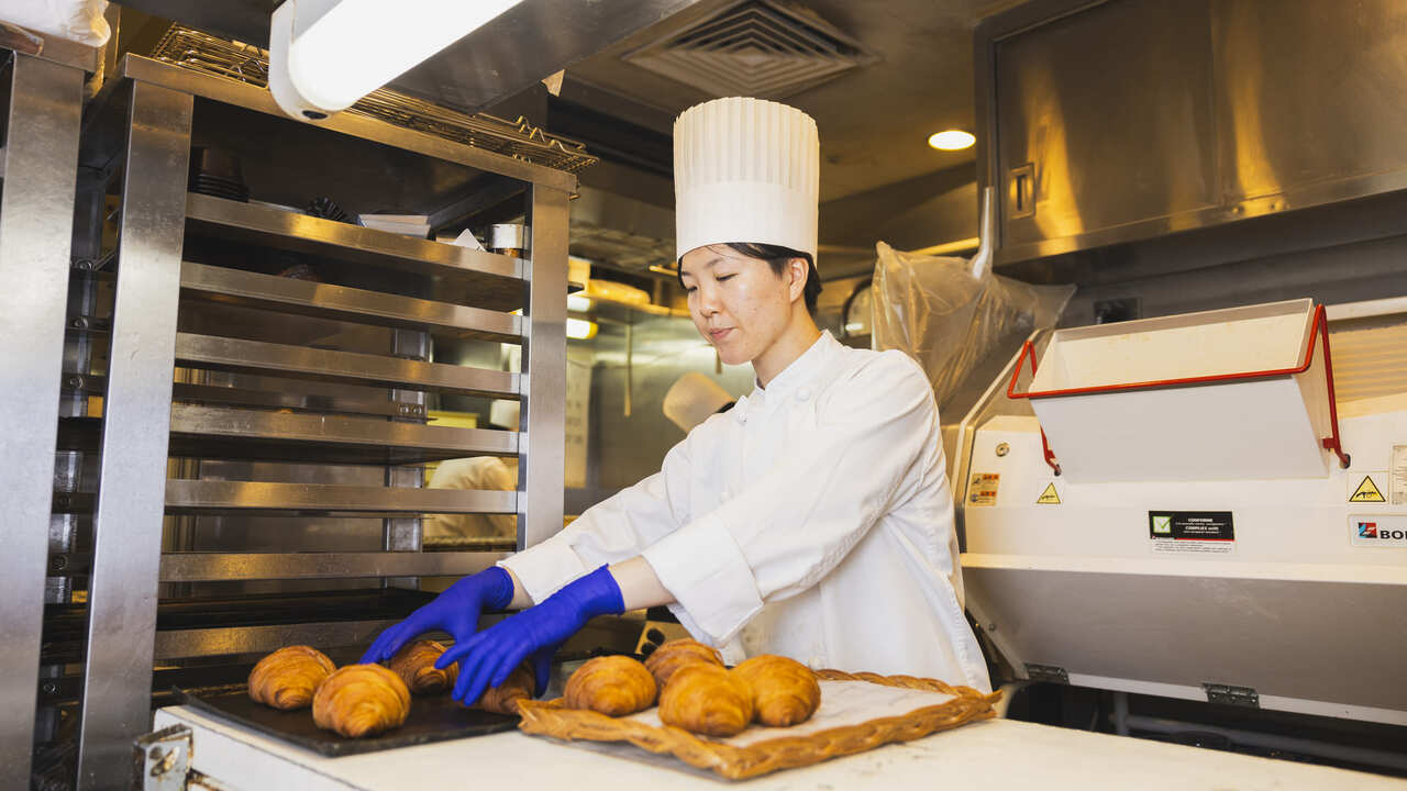 AUX BACCHANALES|料理長・料理長候補の求人画像3枚目