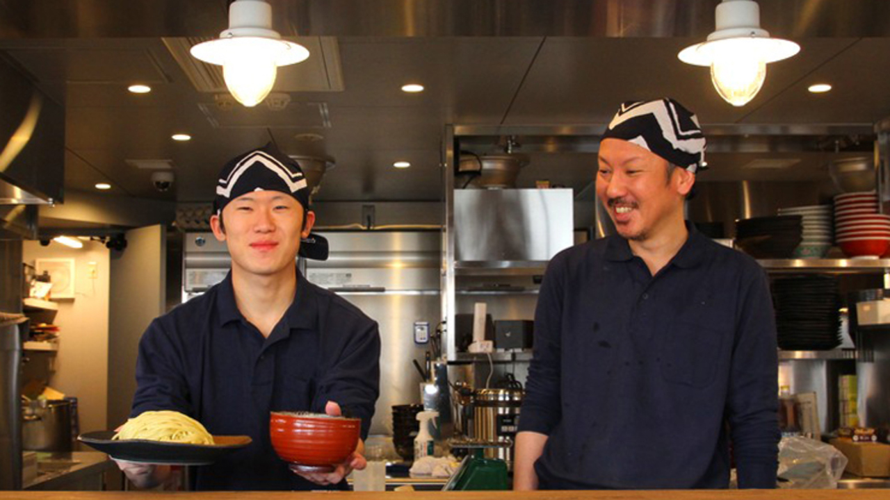 つけ麵屋やすべえ 高田馬場店 ラーメン | レストランサービス・ホールスタッフ)の求人の写真 1枚目