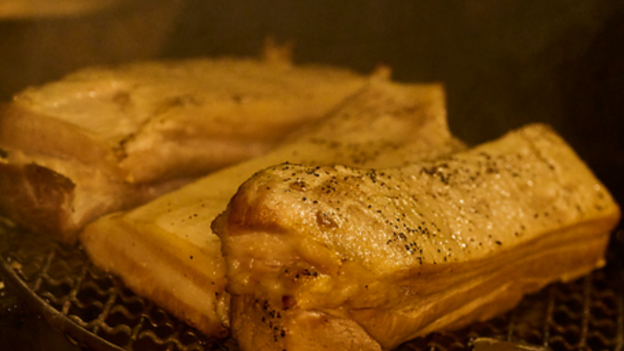 とりとんくん|レストランサービス・ホールスタッフの求人画像1枚目