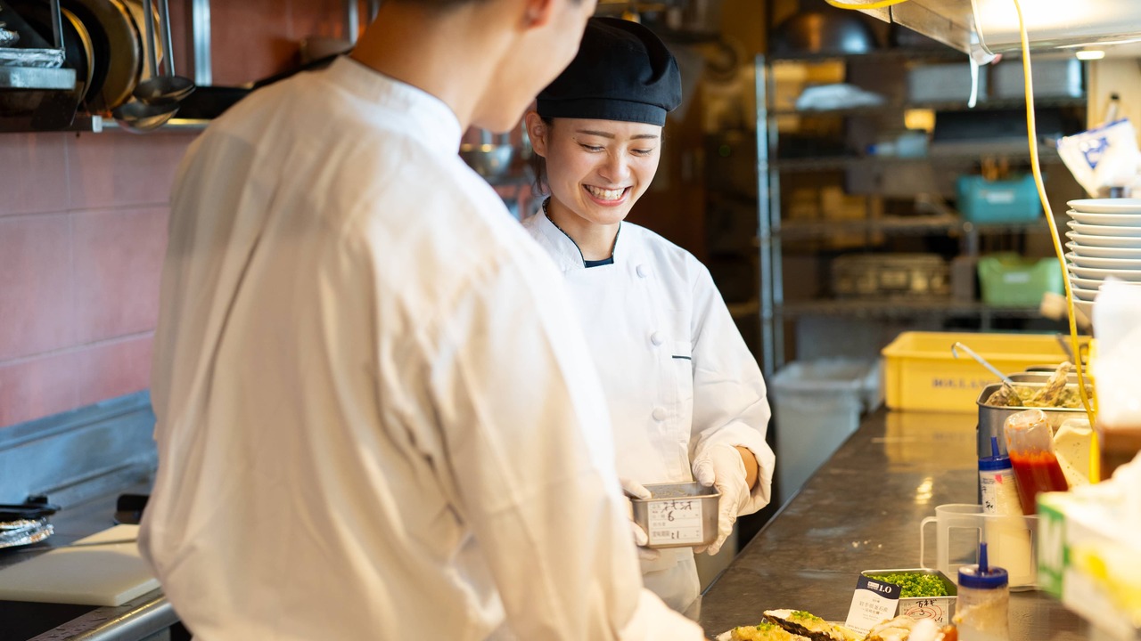 Oyster Table|料理長・料理長候補の求人画像1枚目