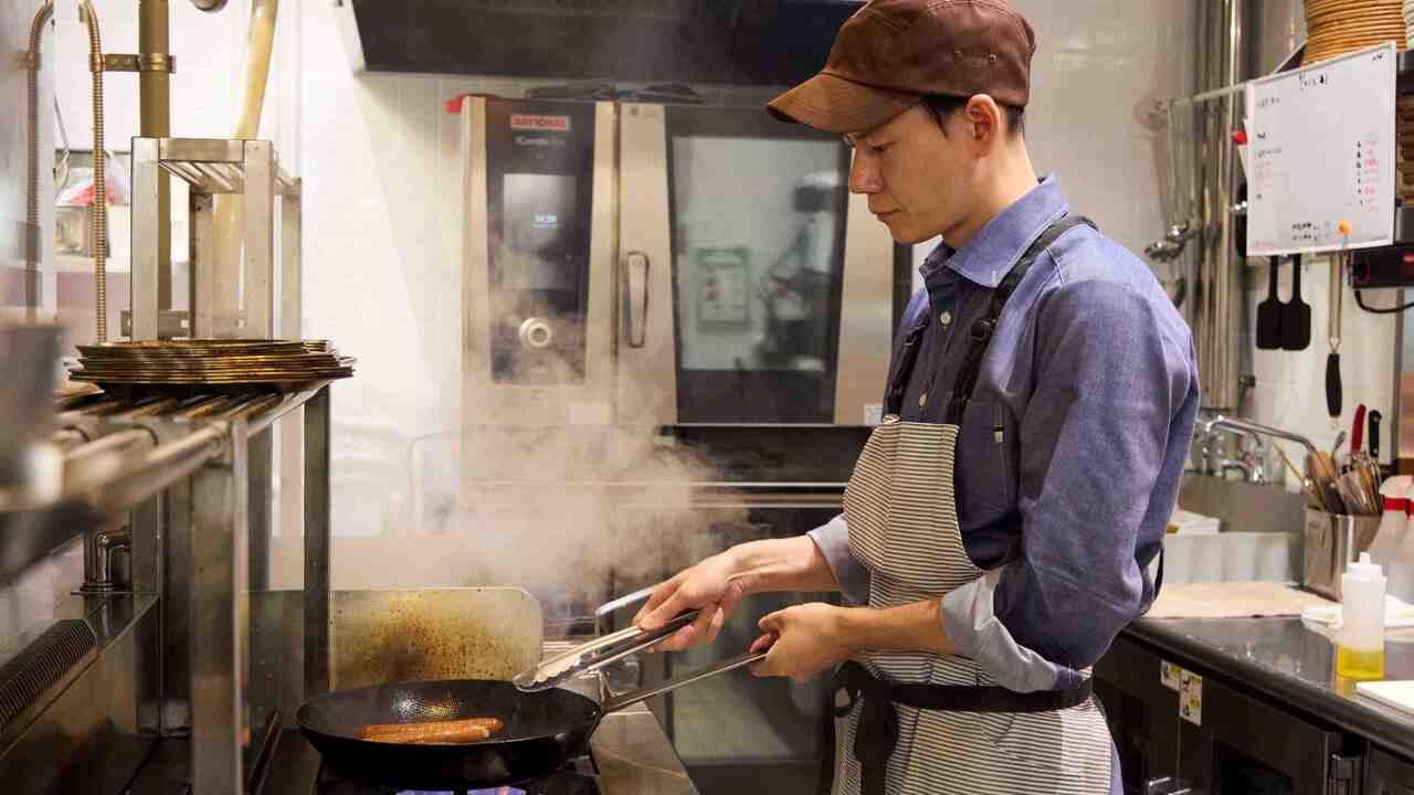 ホテル コメント|キッチンスタッフの求人画像3枚目