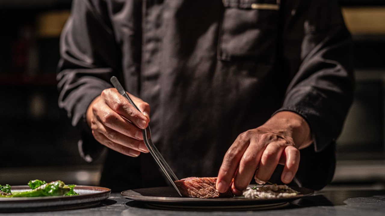 CRAZY GRANDE MAISON|料理長・料理長候補の求人画像1枚目