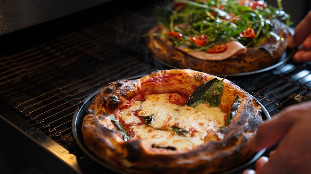 400℃ PIZZA|キッチンスタッフの求人画像1枚目