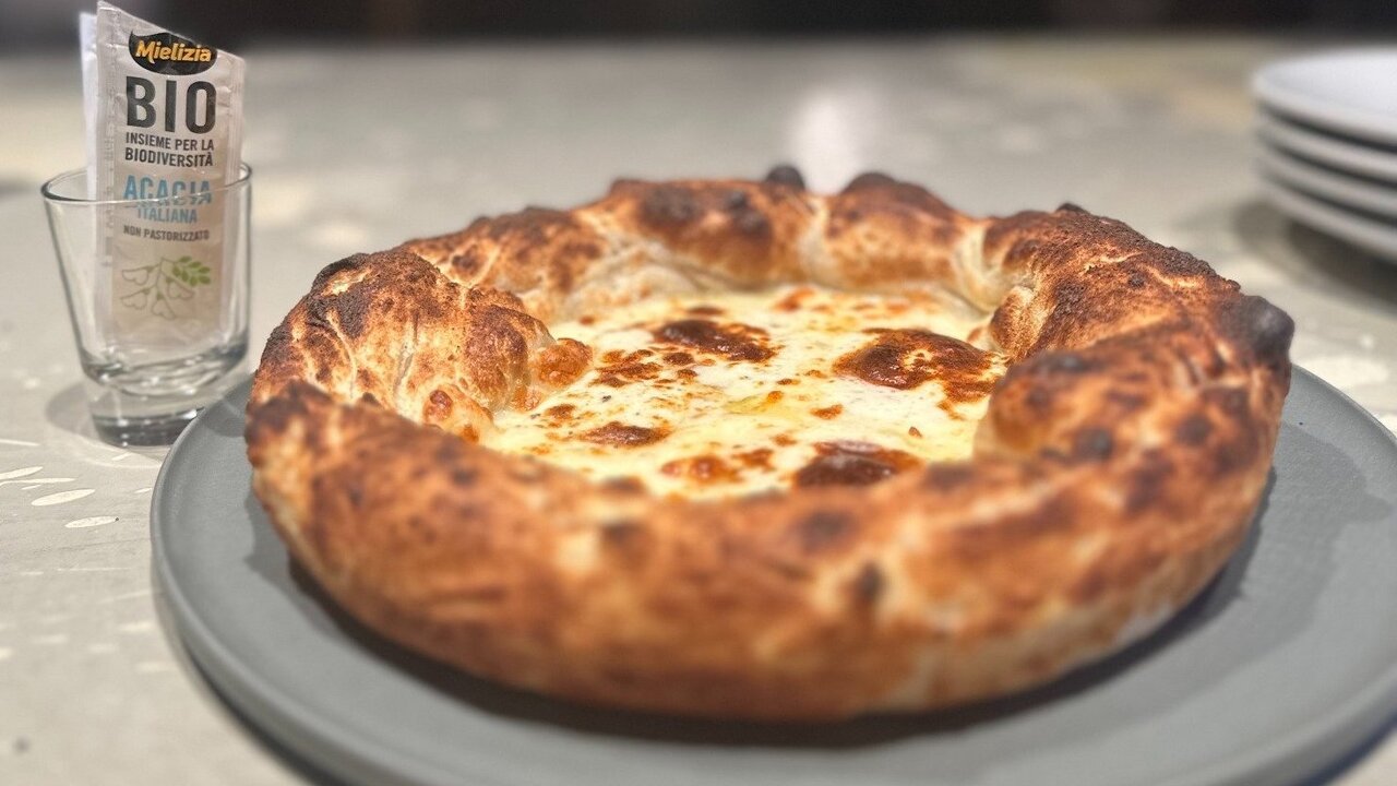 400℃ PIZZA|キッチンスタッフの求人画像1枚目