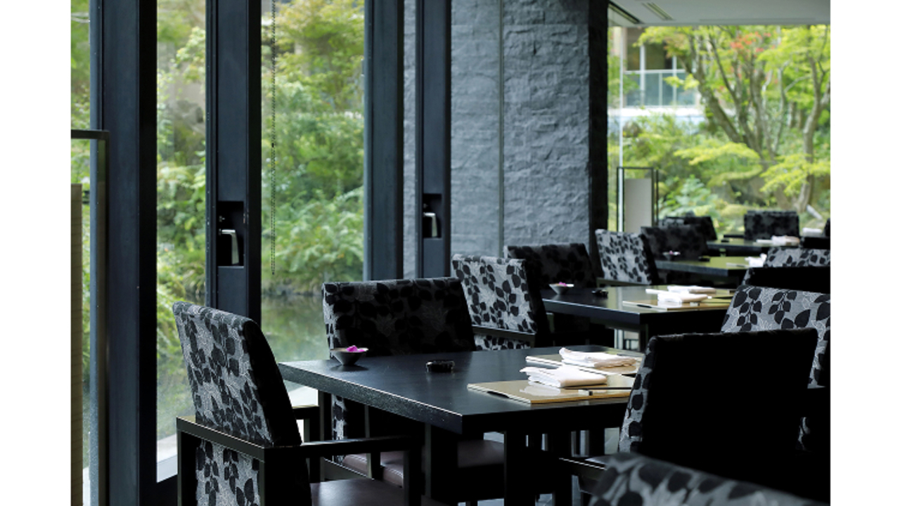 東急ハーヴェストクラブ 東急ハーヴェストクラブVIALA箱根翡翠　レストラン一游 ホテル・旅館 | レストランサービス・ホールスタッフ)の求人の写真 2枚目