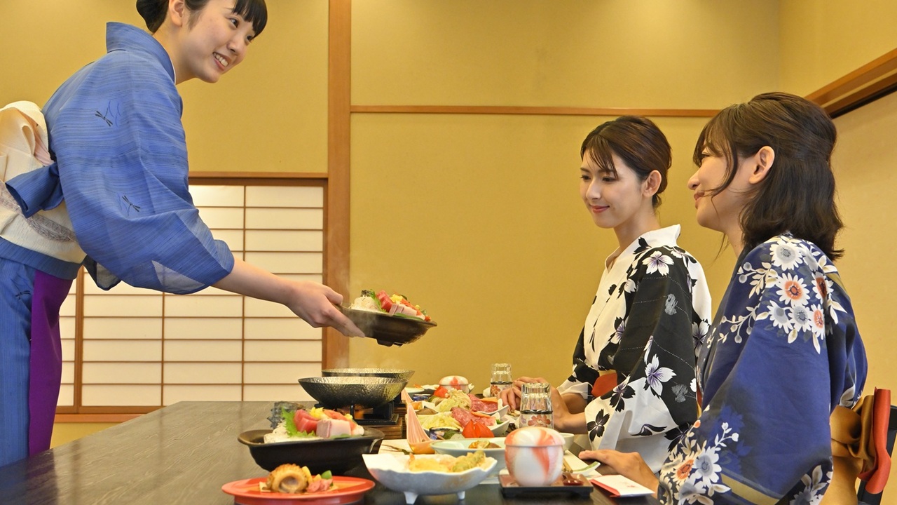 三朝館 ホテル・旅館 | 仲居)の求人の写真