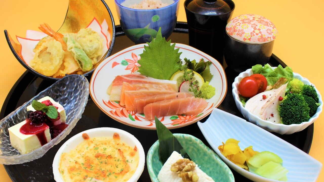 湯けむりの里・湯けむりの庄 綱島源泉 湯けむりの庄 洋食・西洋料理, 和食 | 料理長・料理長候補)の求人の写真 1枚目
