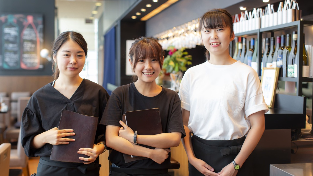 酢重|レストランサービス・ホールスタッフの求人画像1枚目