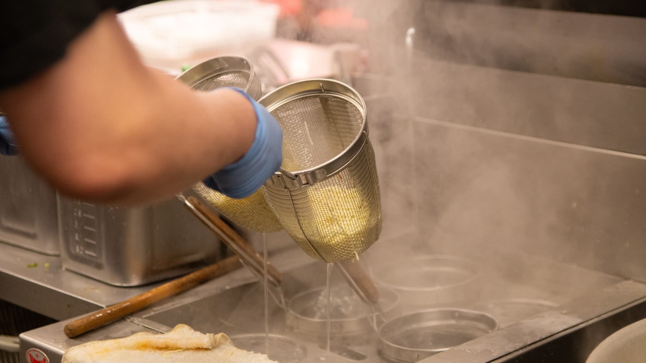 ラーメン魁力屋|キッチンスタッフの求人画像2枚目