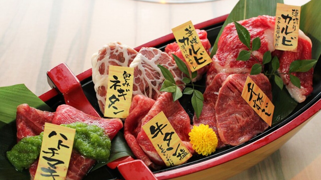 京の焼肉処弘|レストランサービス・ホールスタッフの求人画像1枚目