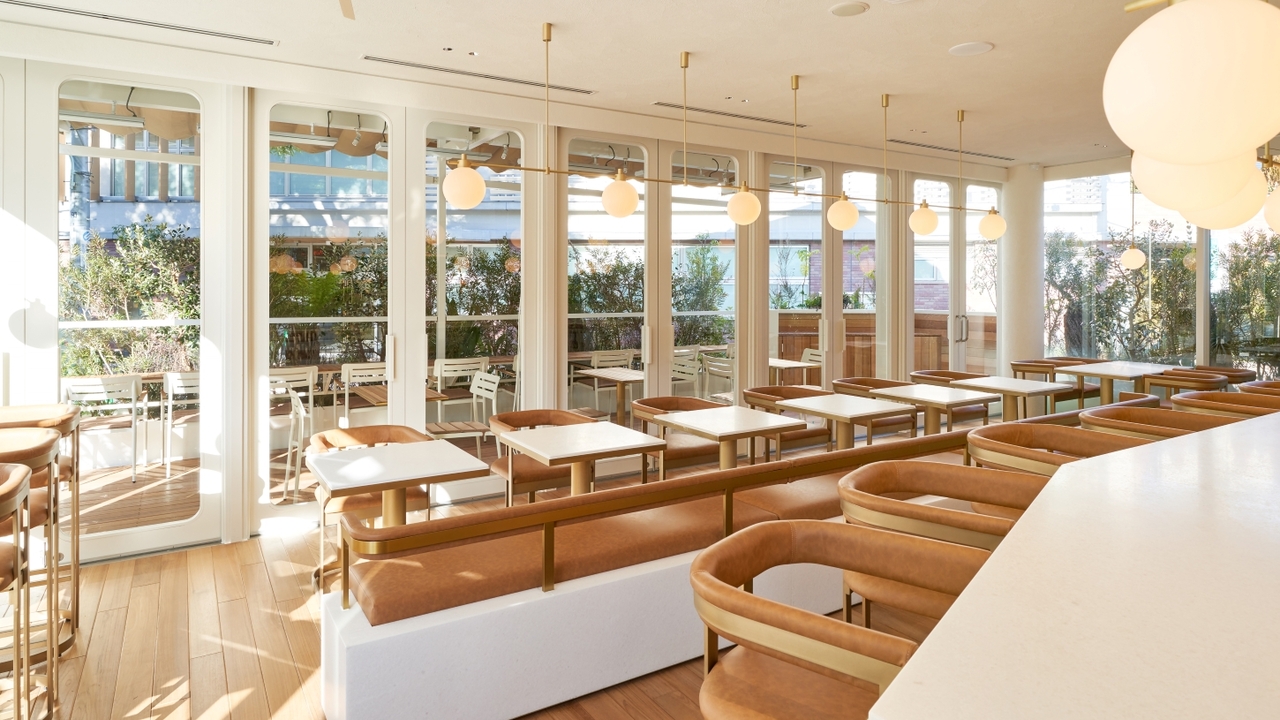 DEK|パティシエの求人画像1枚目