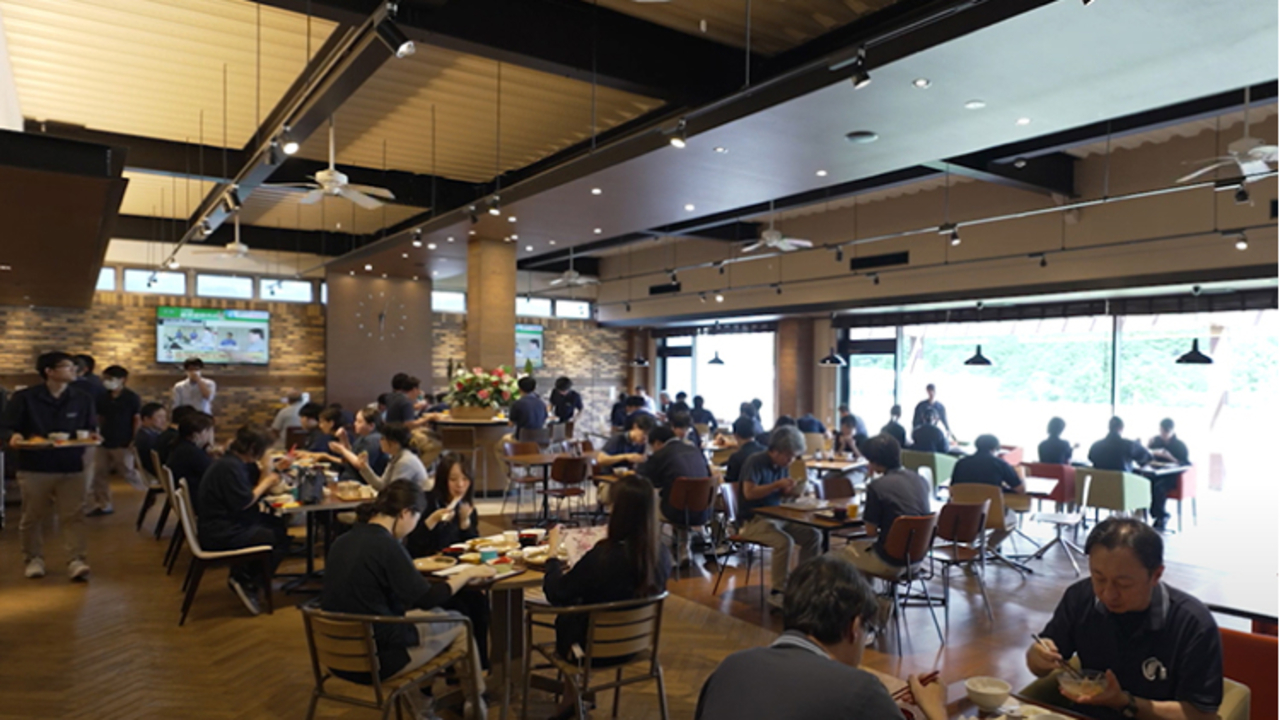 沼津第二事業所 沼津第二事業所 社員食堂 給食・社員食堂・介護・病院 | キッチンスタッフ)の求人の写真 1枚目