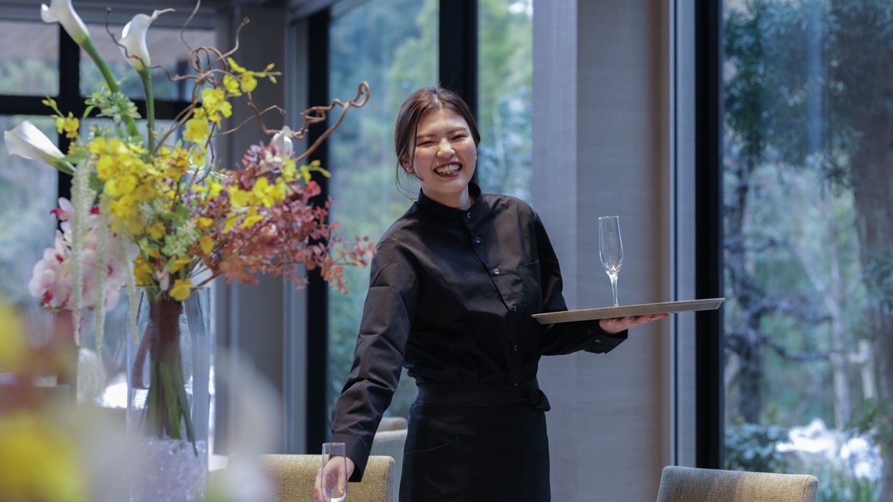 旧軽井沢KIKYOキュリオ・コレクションbyヒルトン|ウェディングプランナー・コーディネーターの求人画像1枚目