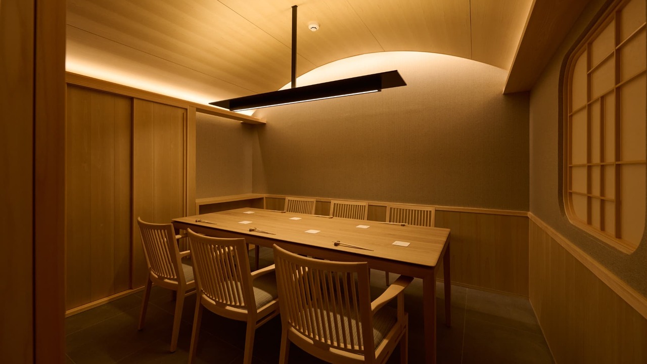 とよひさ|女将・和装ホールの求人画像1枚目