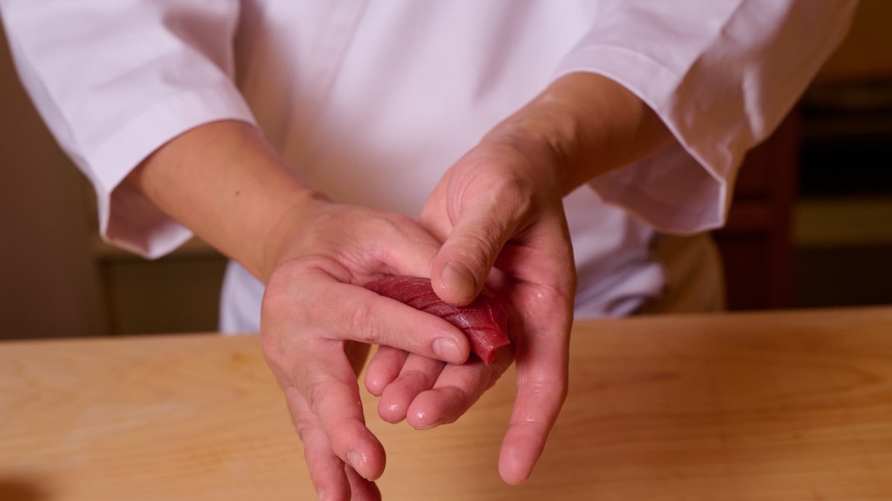 とよひさ|女将・和装ホールの求人画像1枚目