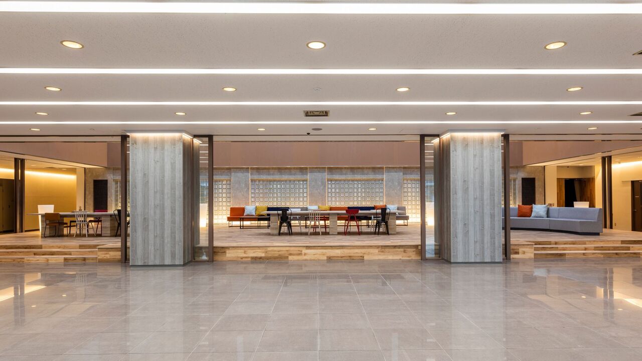 トーセイホテル＆セミナー幕張 |宴会サービスの求人画像1枚目