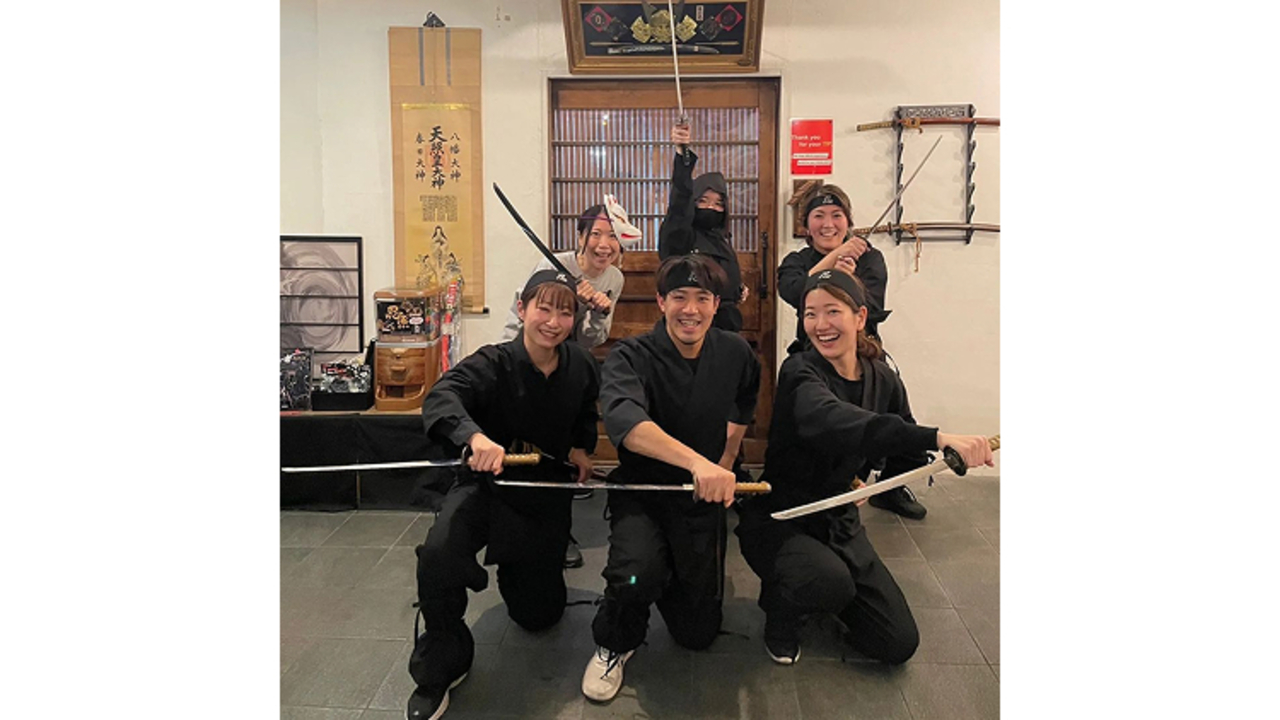 忍者体験カフェ|店長・店長候補の求人画像1枚目