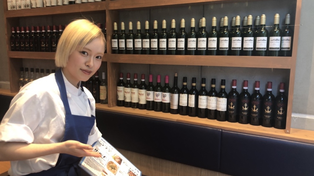 ボナパルト・ブルー|レストランサービス・ホールスタッフの求人画像1枚目