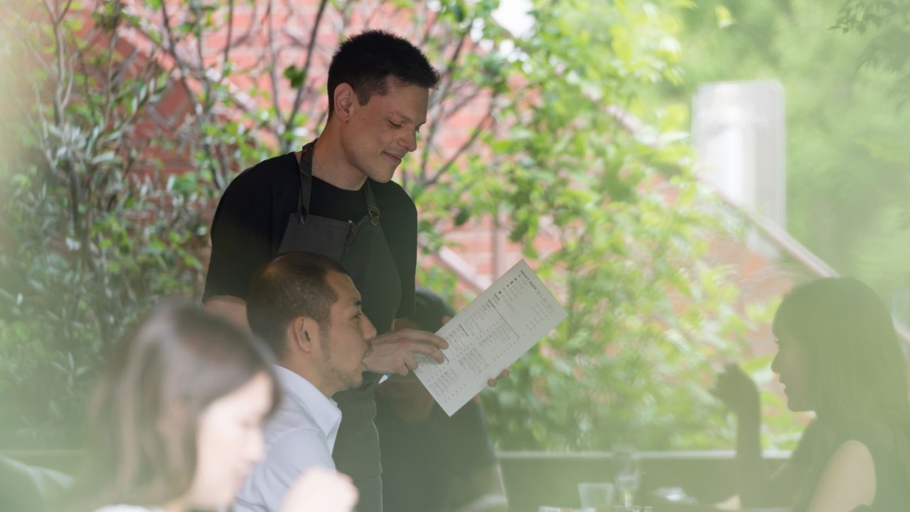 MORETHAN　HOTEL|レストランサービス・ホールスタッフの求人画像1枚目