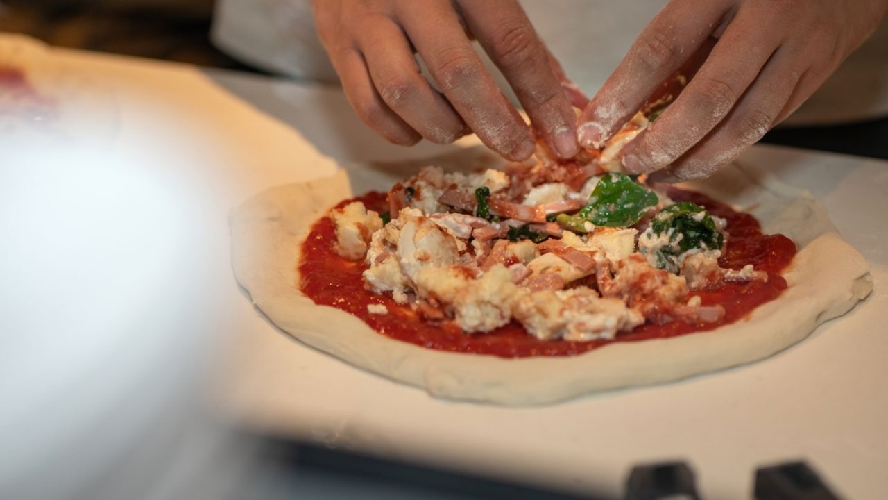 MORETHAN　HOTEL|レセプション・レストランレセプションの求人画像1枚目