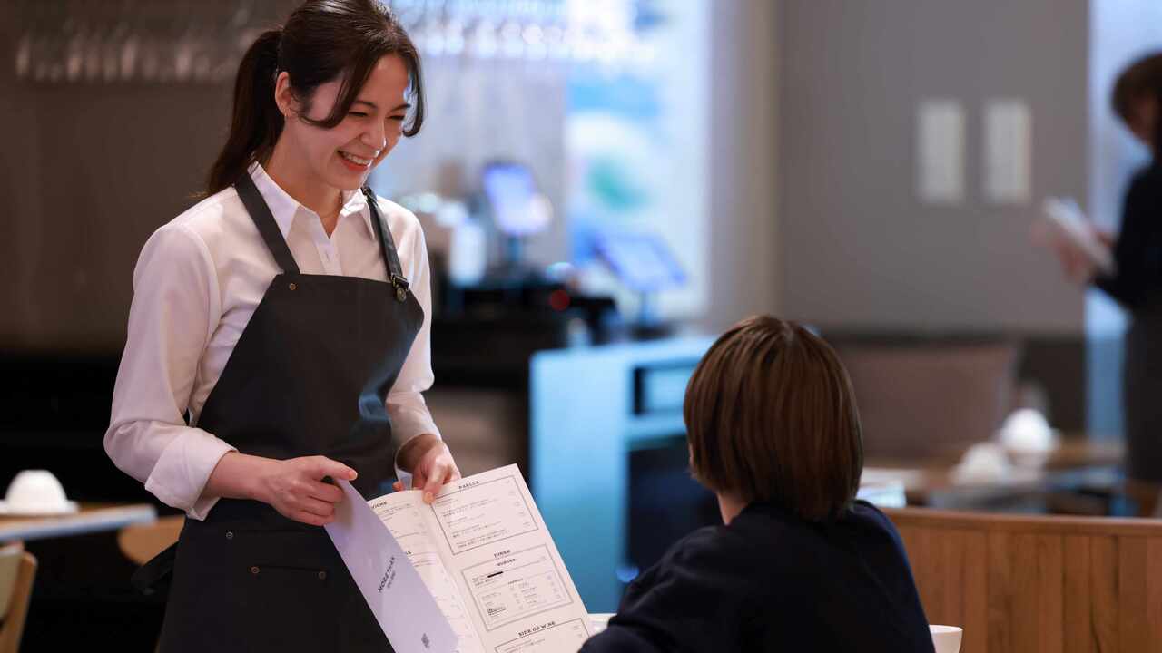 MORETHAN　HOTEL MORETHAN　新宿 ホテル・旅館 | レセプション・レストランレセプション)の求人の写真 2枚目