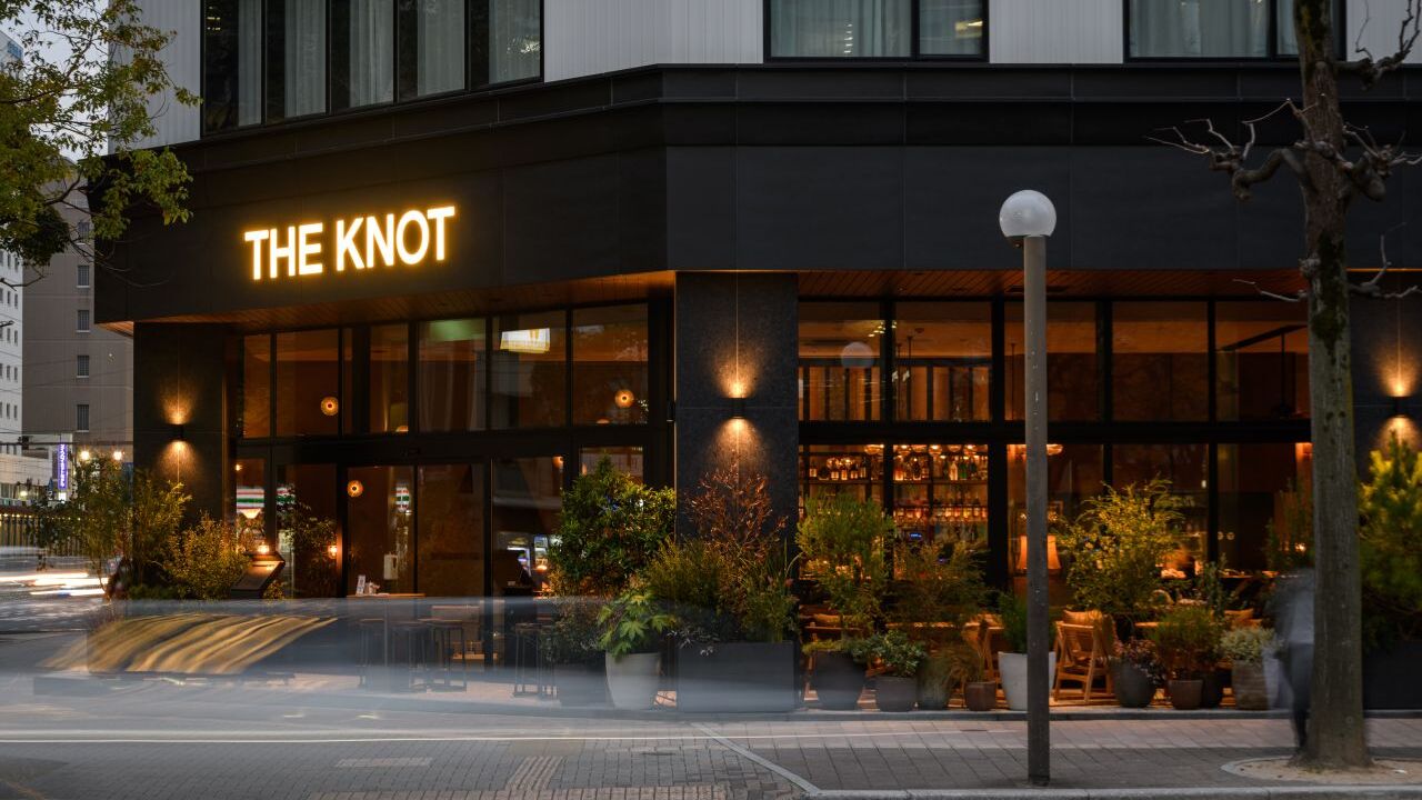 MORETHAN　HOTEL|料飲全般の求人画像1枚目