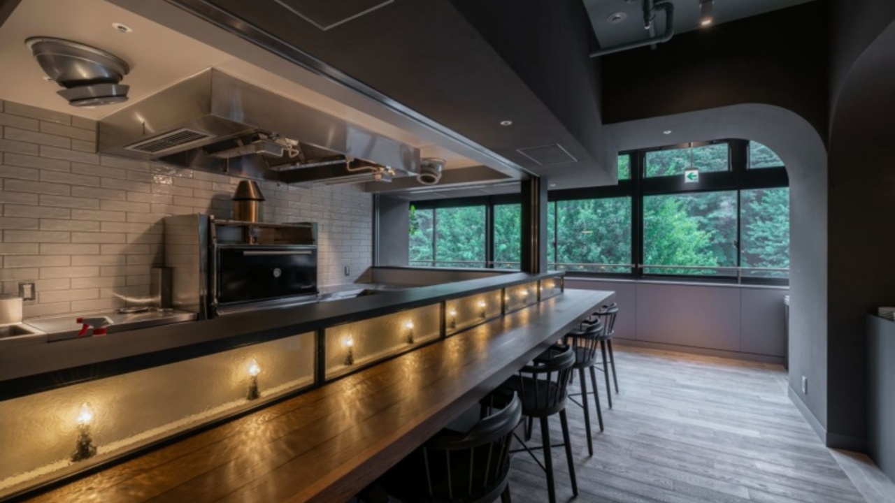 MORETHAN　HOTEL|マネージャー・管理職(料飲)の求人画像1枚目