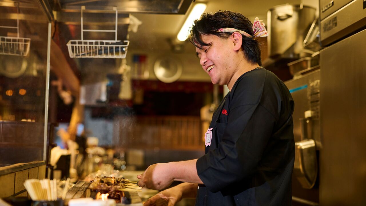 とととりとん 新宿っ子居酒屋 とととりとん 焼き鳥, 居酒屋 | 料理長・料理長候補)の求人の写真 1枚目