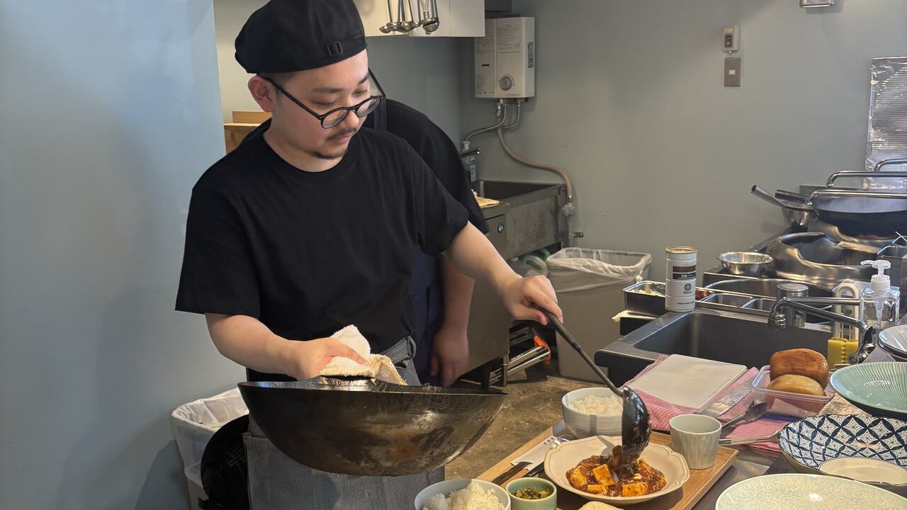 麻婆飯店|店長・店長候補の求人画像1枚目