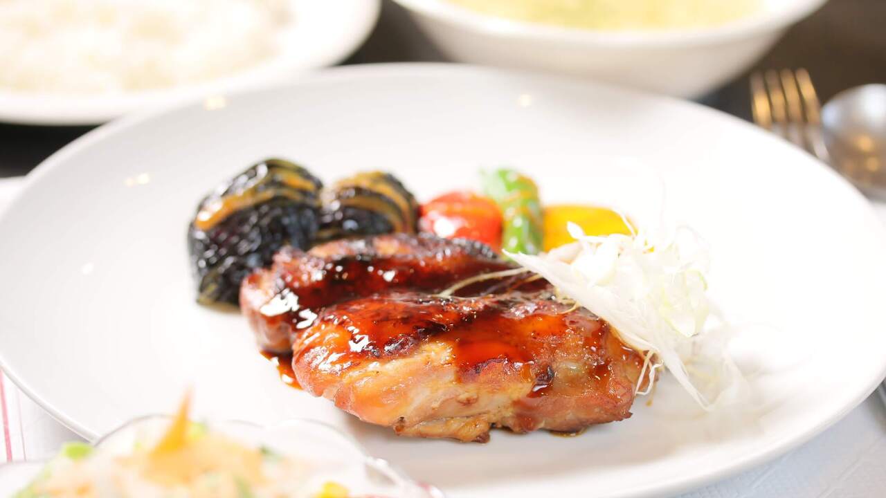 メイプルイン幕張|キッチンスタッフの求人画像1枚目