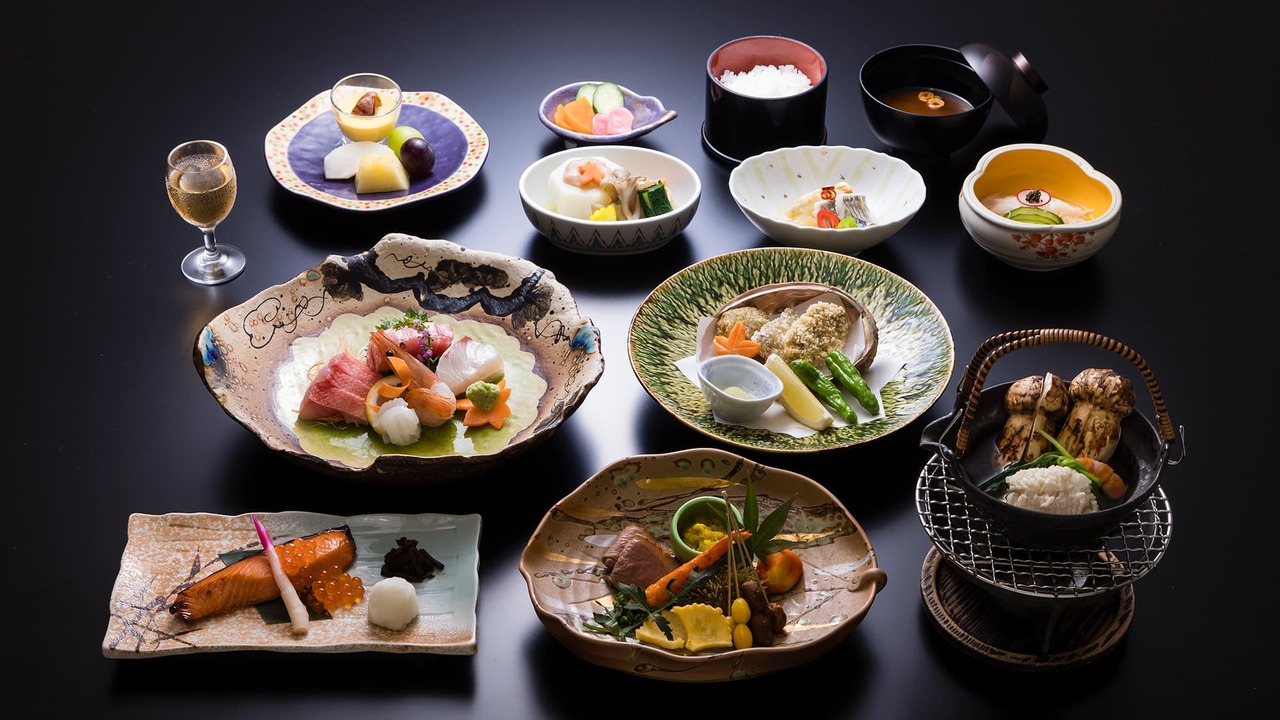 ホテル河鹿荘 ホテル 河鹿荘 ホテル・旅館 | 料理長・料理長候補)の求人の写真 2枚目