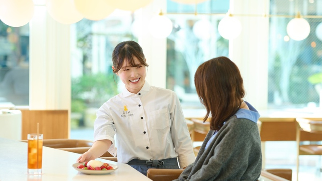 DEK DEK青山 洋食・西洋料理, カフェ | レストランサービス・ホールスタッフ)の求人の写真 2枚目