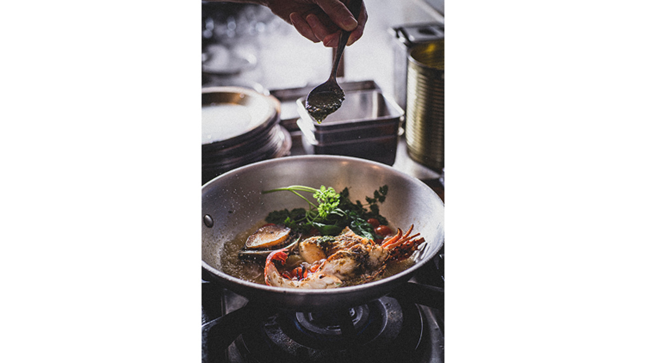 IN DISH|レストランサービス・ホールスタッフの求人画像2枚目