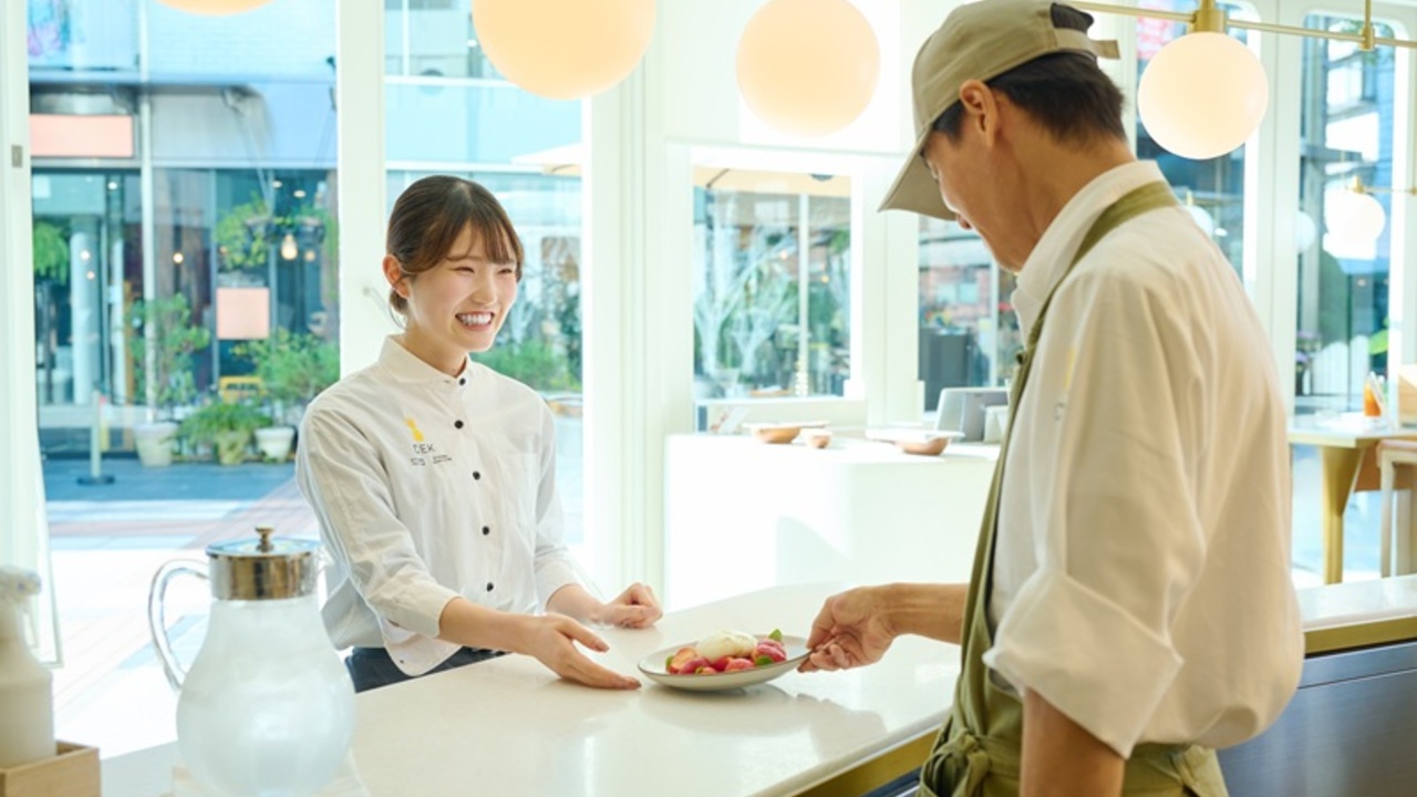 DEK|レストランサービス・ホールスタッフの求人画像2枚目