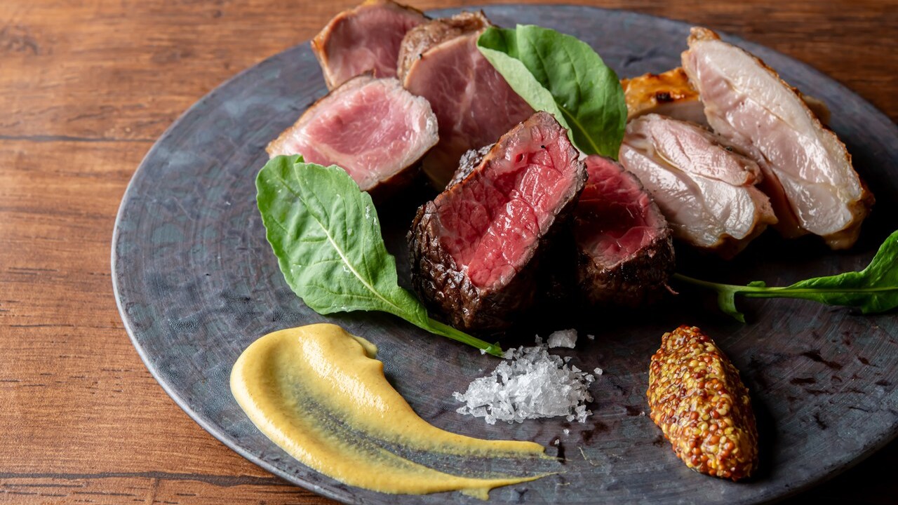 炭火焼とワインの酒場 VOLTA 北新地店|料理長・料理長候補の求人画像2枚目