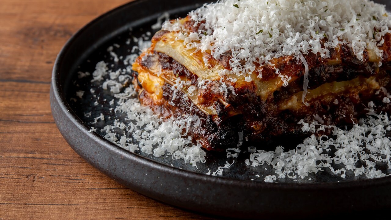 炭火焼とワインの酒場 VOLTA 北新地店|料理長・料理長候補の求人画像1枚目