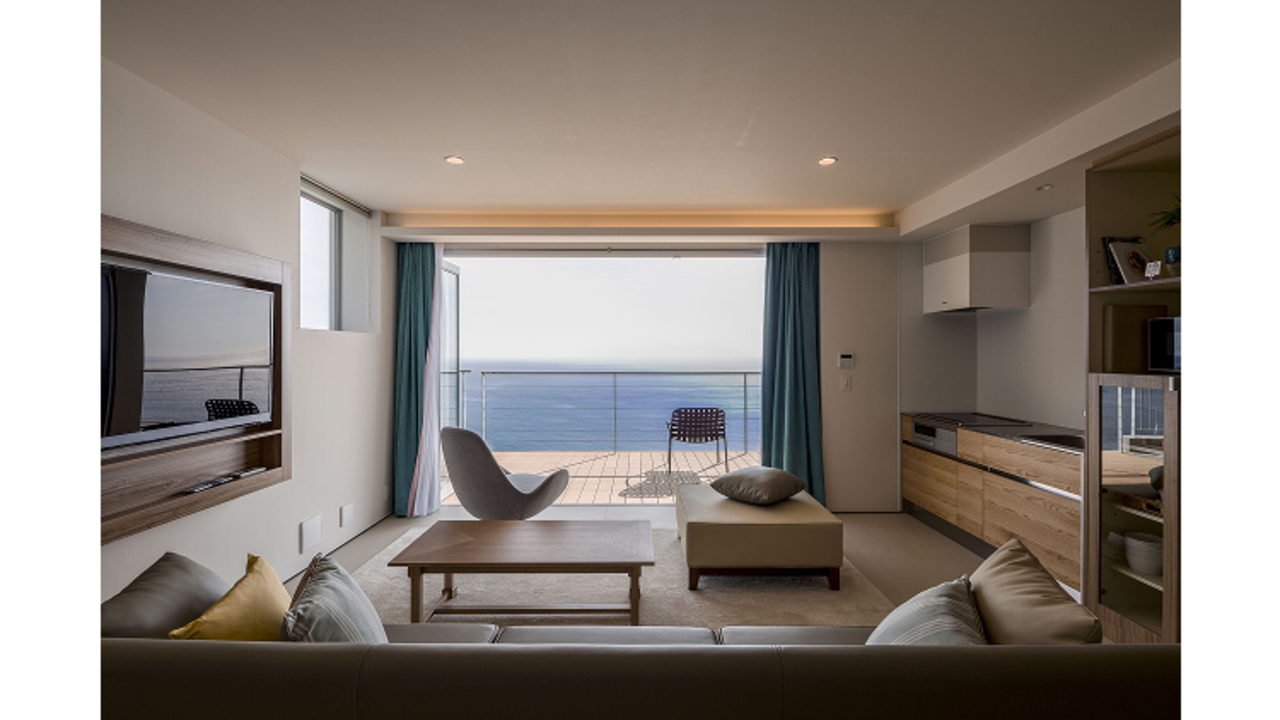 UMITO熱海本邸（旧UMITIO VOYAGE ATAMI） UMITO VOYAGE ATAMI ホテル・旅館 | フロントスタッフ)の求人の写真 1枚目