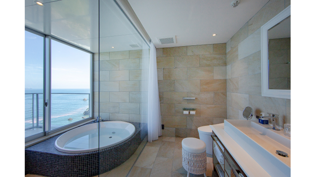 UMITO熱海本邸（旧UMITIO VOYAGE ATAMI）|フロントスタッフの求人画像3枚目