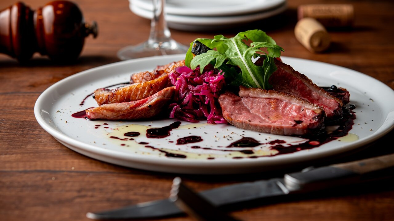 イタリア食堂 VOLTA うめきたグリーンプレイス店|調理見習い・調理補助の求人画像1枚目