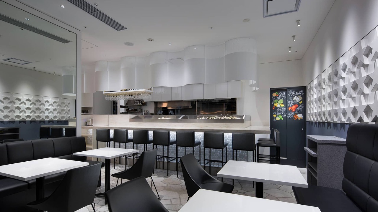 EMIT FISH BAR OYSTER & GRILL|エリアマネージャーの求人画像1枚目