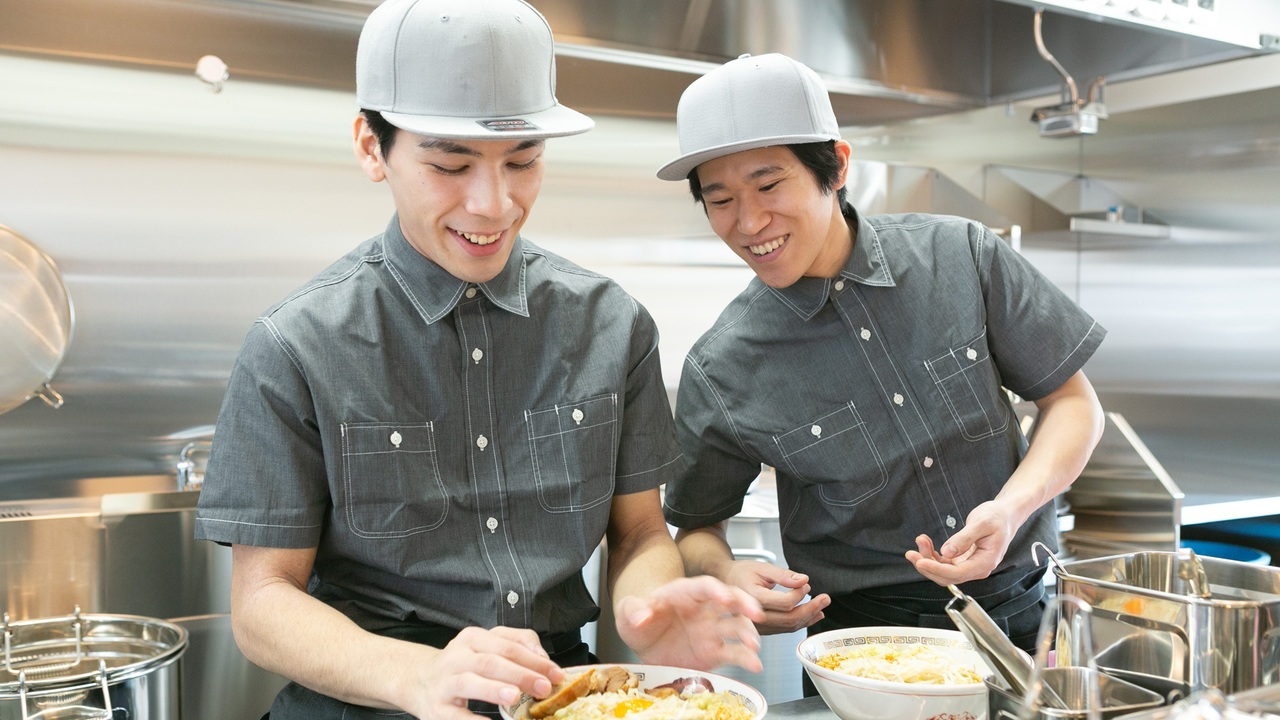 豚山|店長・店長候補の求人画像1枚目