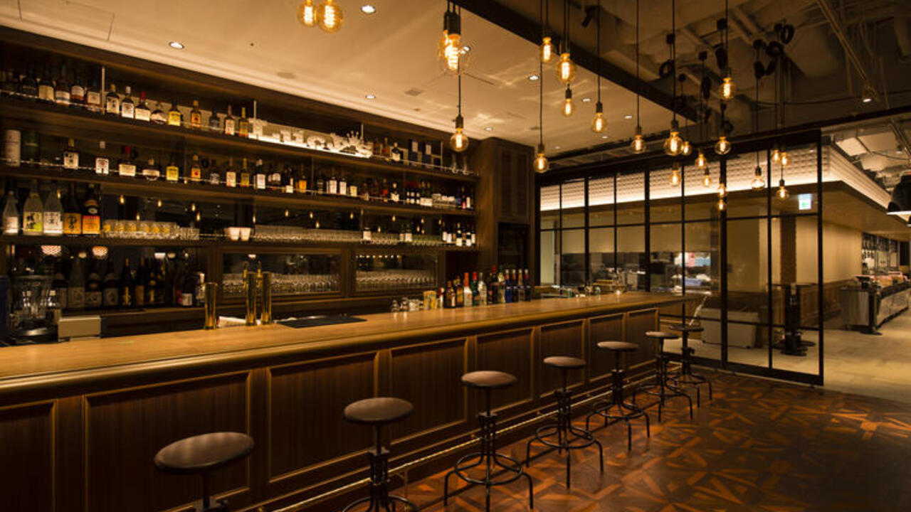 Lucy’s CAFE & DINING|店長・店長候補の求人画像1枚目