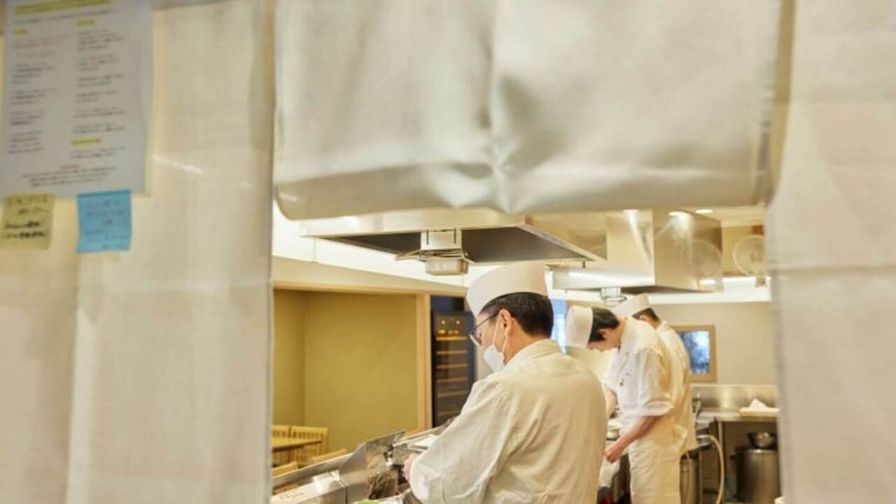 てんぷら山の上|店長・店長候補の求人画像1枚目