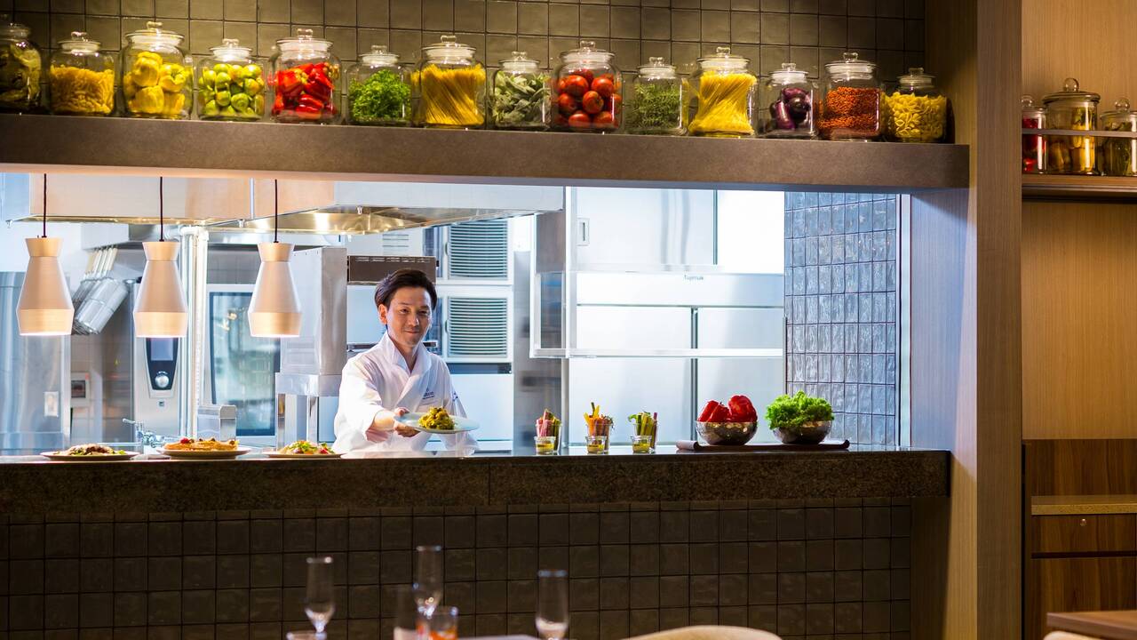 ヒルトン沖縄瀬底リゾート|キッチンスタッフの求人画像1枚目