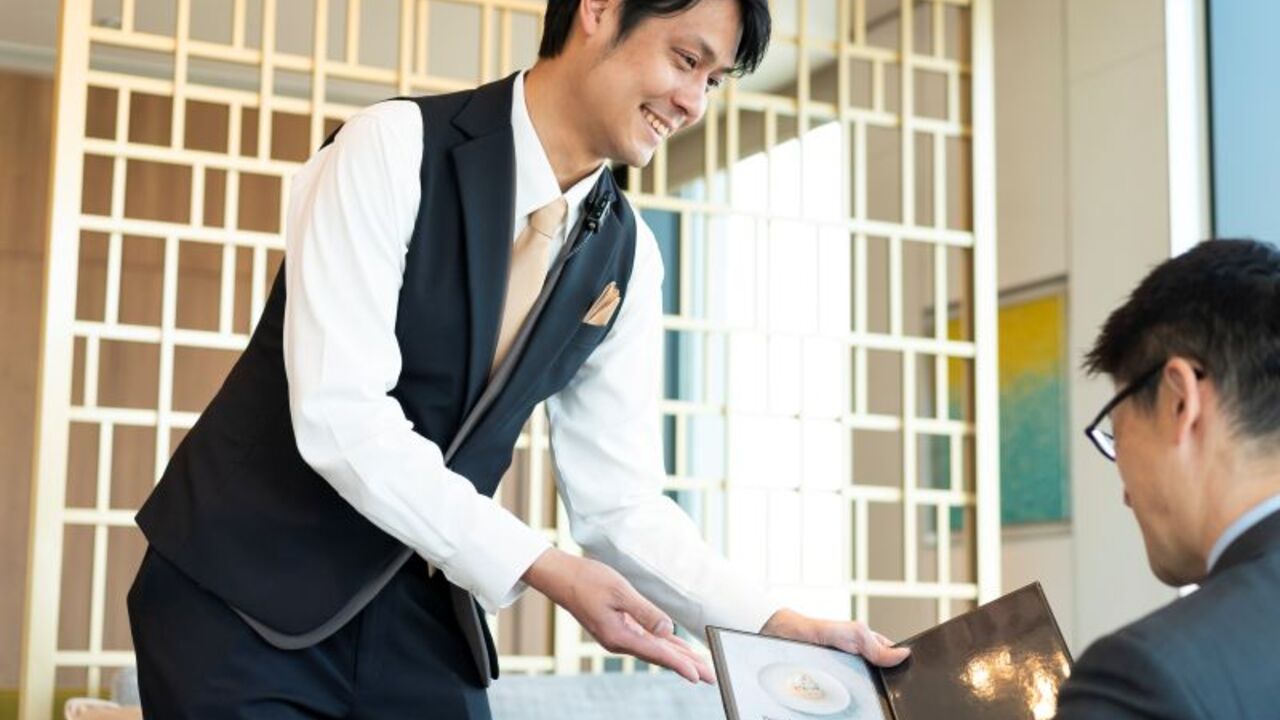 ザ ロイヤルパークホテル アイコニック|マネージャー・管理職(料飲)の求人画像1枚目