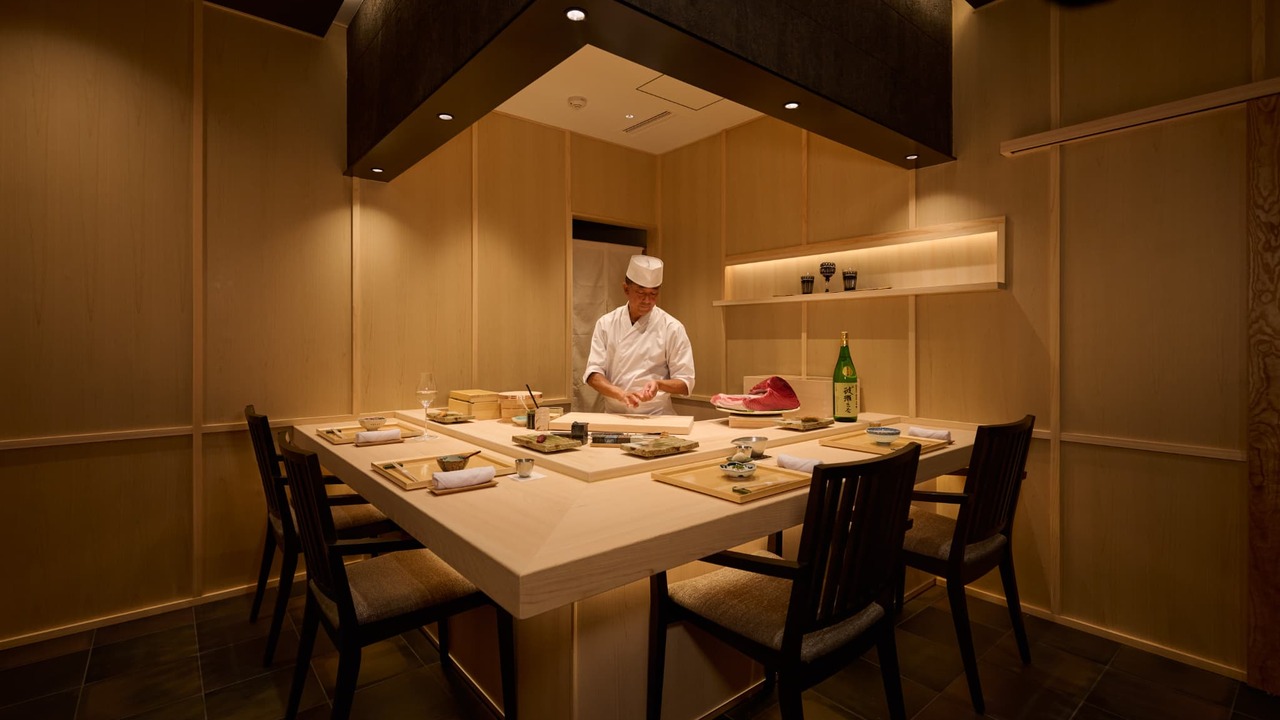 とよひさ 日本料理・懐石料理, 寿司・鮨 | 女将・和装ホール)の求人の写真 3枚目