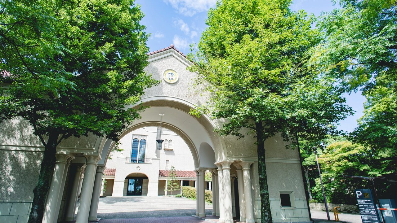 レストラングループ|レストランサービス・ホールスタッフの求人画像1枚目